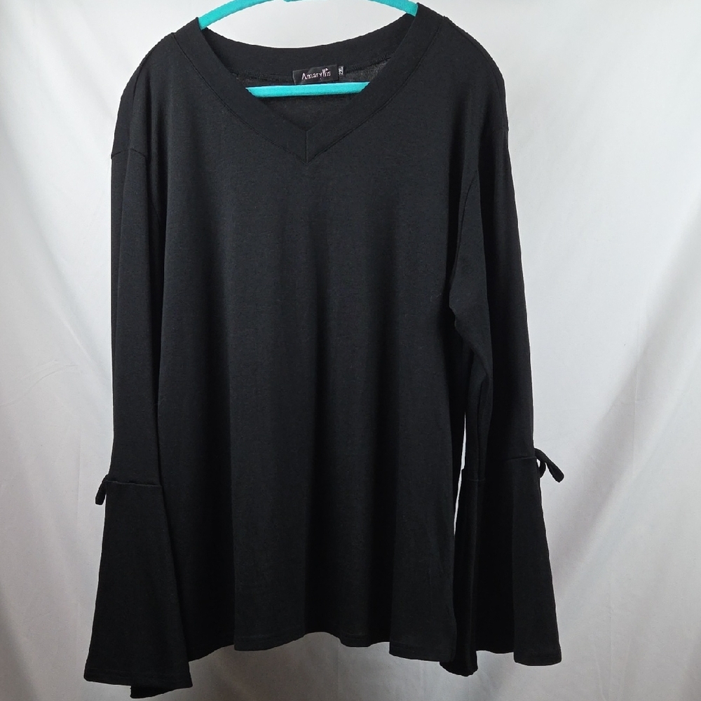 Amaryllis Womens Top